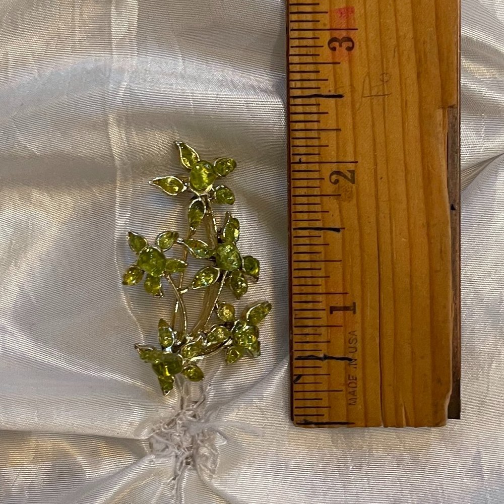 Vintage green floral brooch